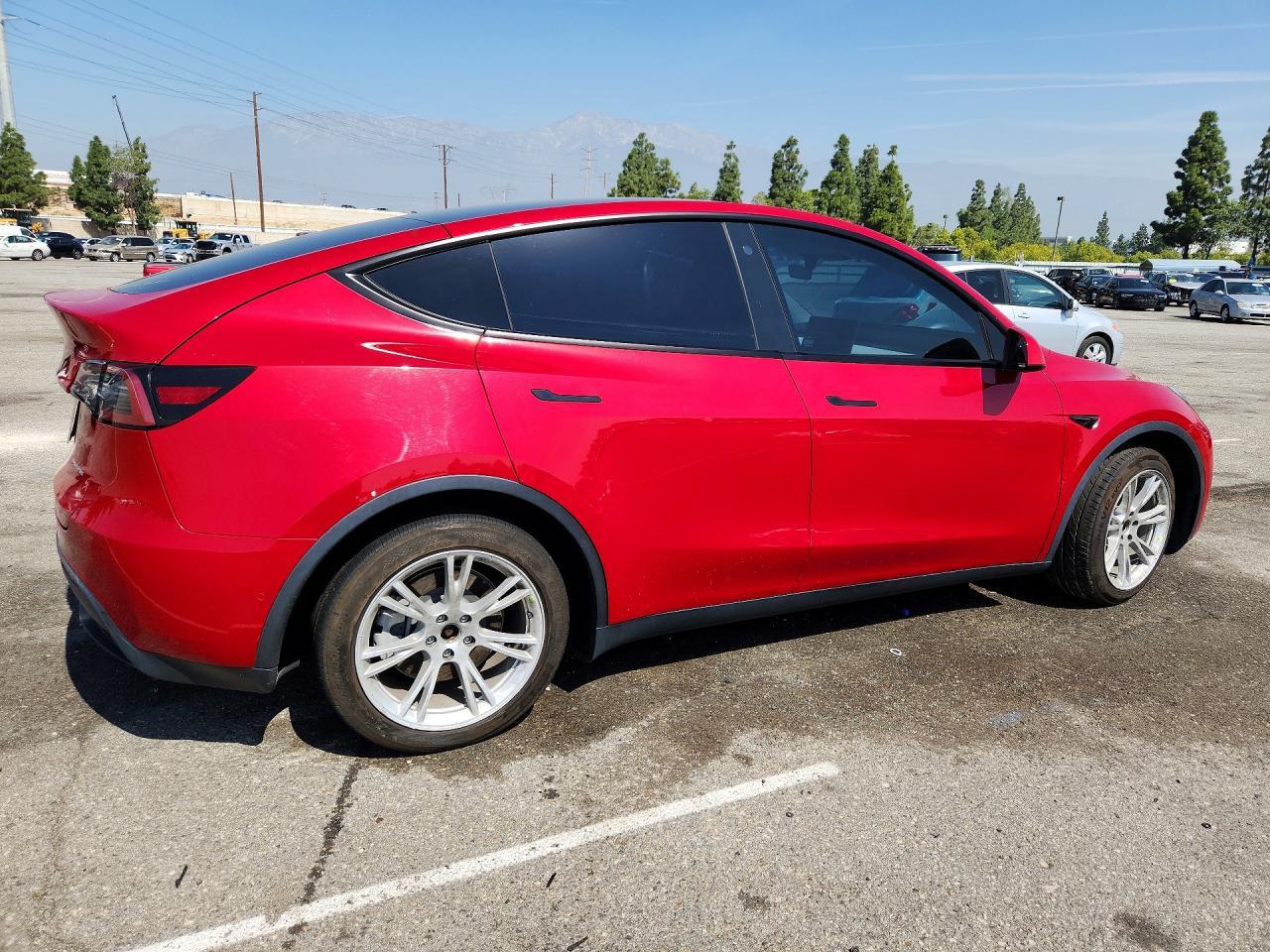 2022 Tesla Model Y - Image 3