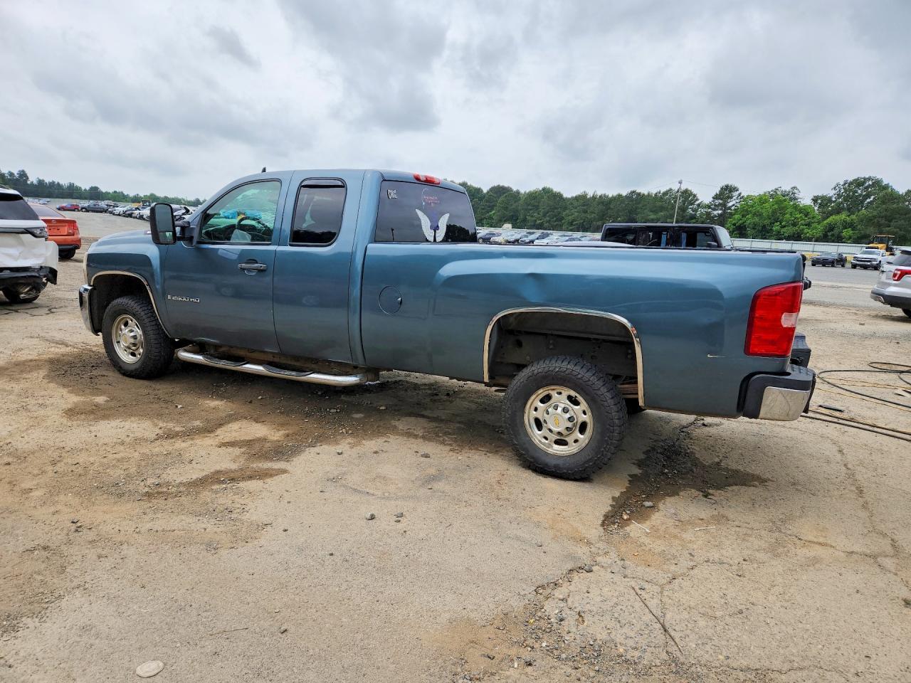 2007 Chevrolet Silverado C2500 Heavy Duty - Фото 2