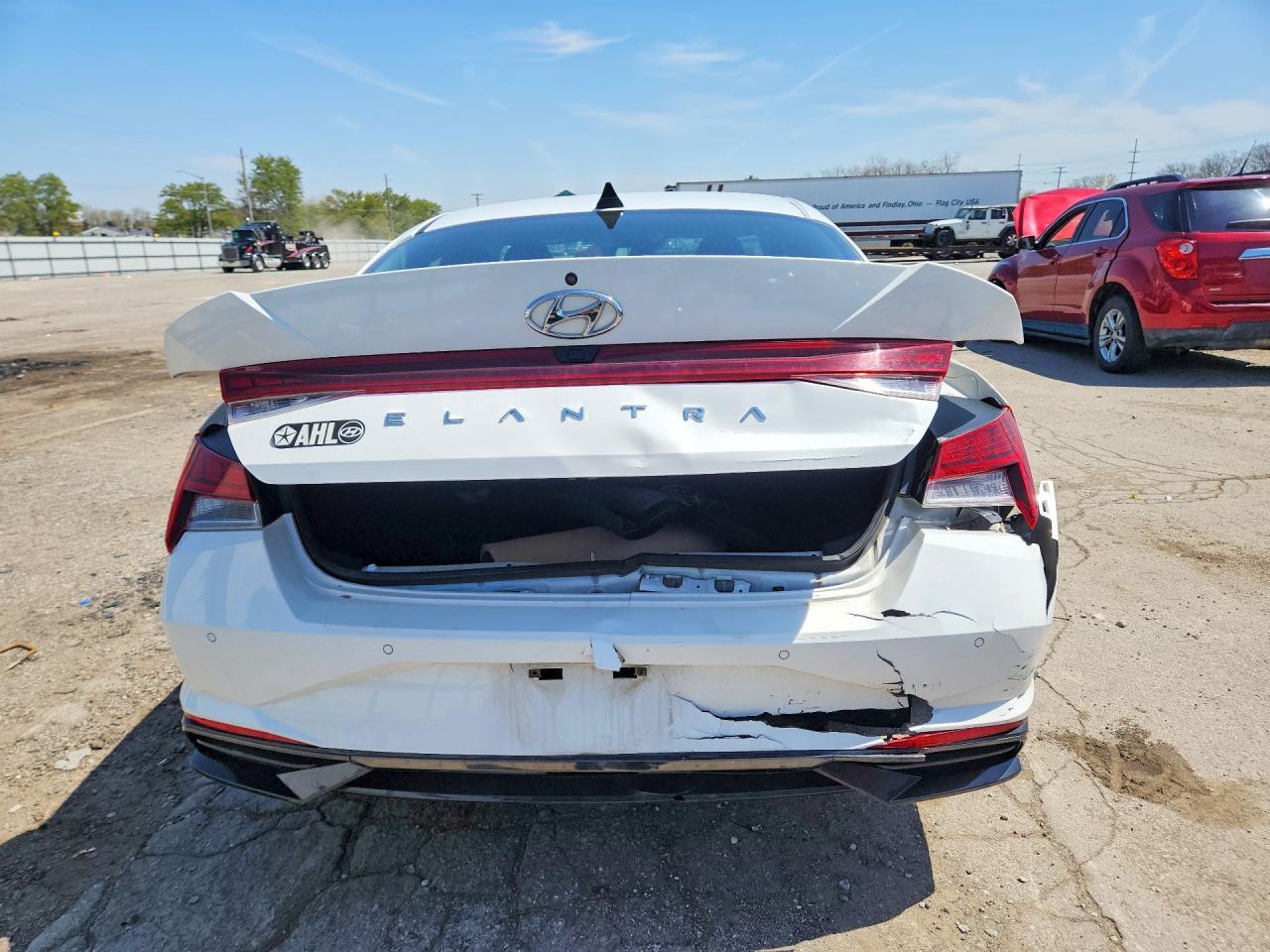 2023 Hyundai Elantra Limited - Фото 6