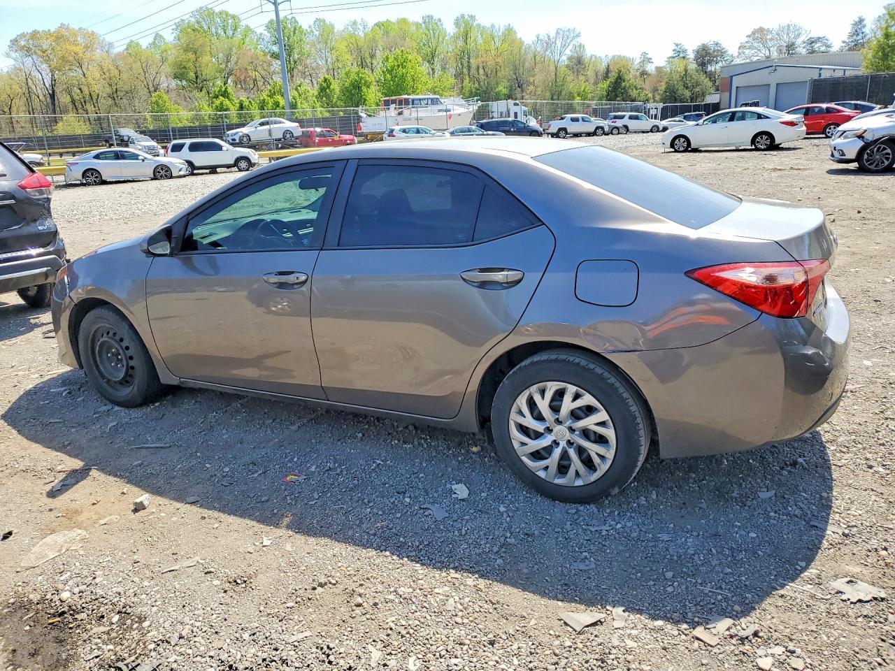 2017 Toyota Corolla Le - Image 2