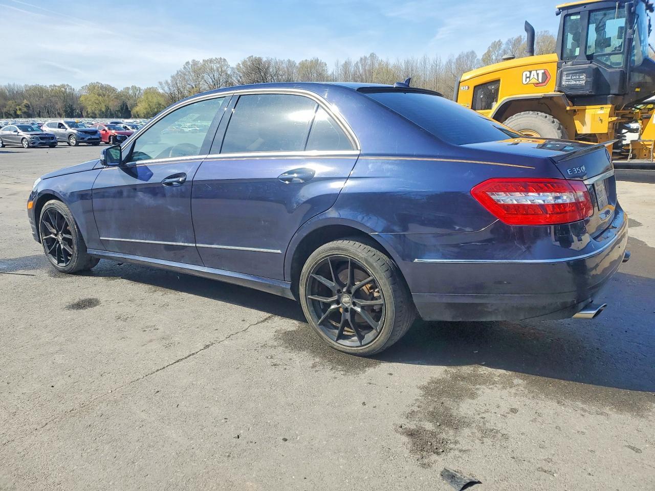 2010 Mercedes-Benz E 350 4Matic - Фото 2