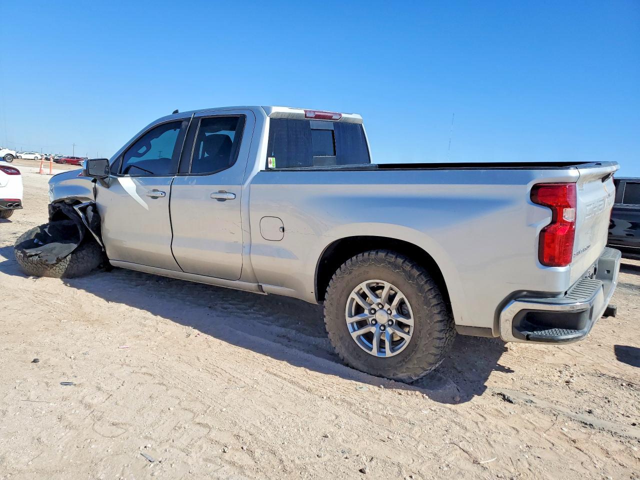 2020 Chevrolet Silverado K1500 Lt - Image 2