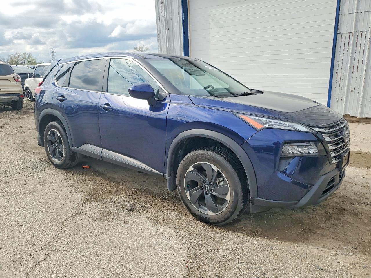 2025 Nissan Rogue Sv - Image 4