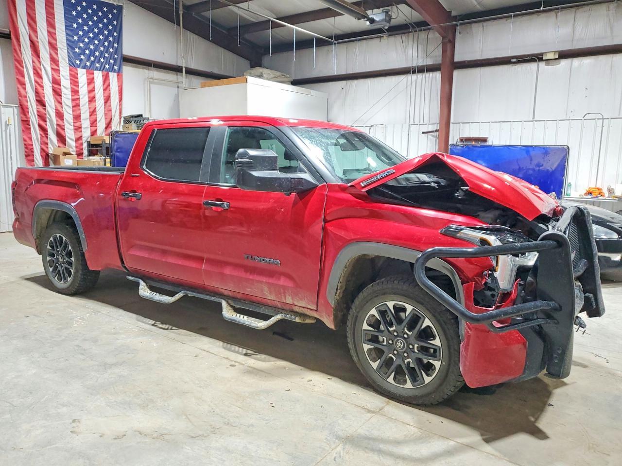2025 Toyota Tundra Crewmax Limited - Image 4