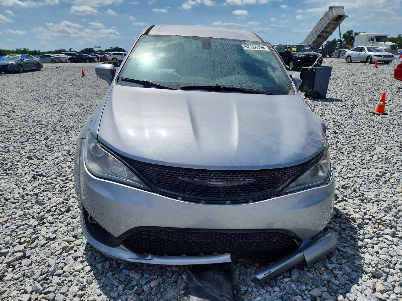 2020 Chrysler Pacifica Touring - Фото 5