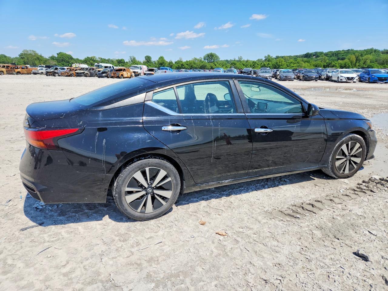 2021 Nissan Altima Sv - Image 3