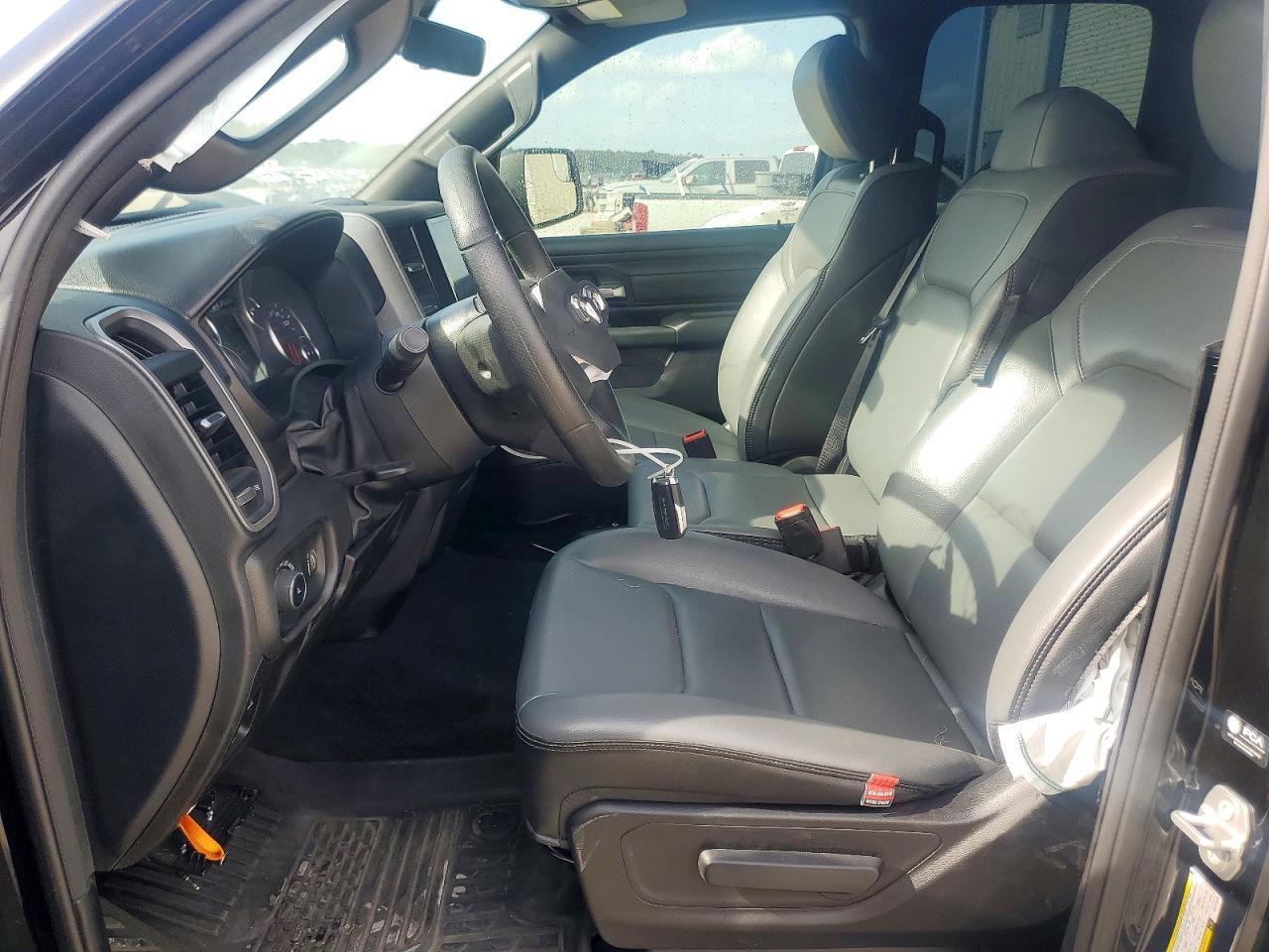 2025 Ram 1500 Tradesman - Фото 7