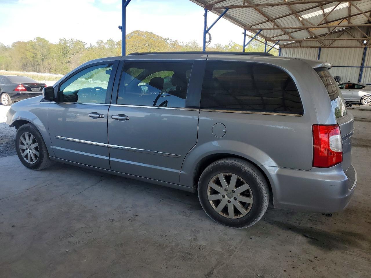 2014 Chrysler Town & Country Touring - Фото 2
