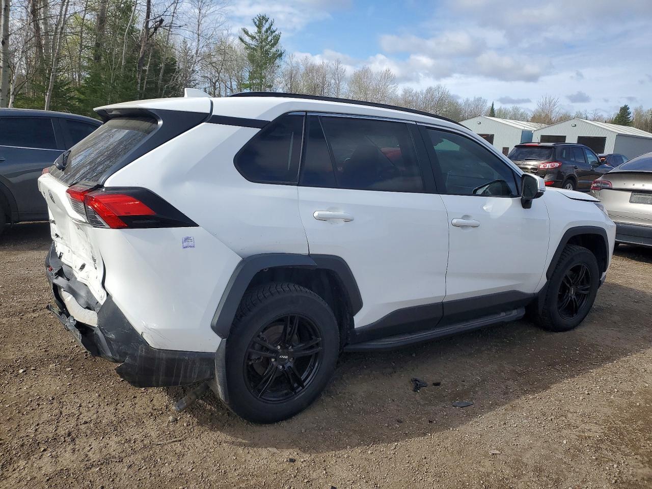 2021 Toyota Rav4 Xle - Image 3