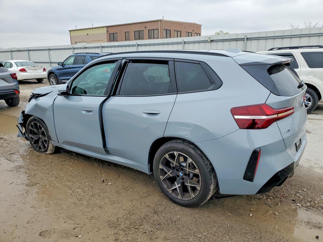 2026 BMW X3 30 xDrive - Фото 2