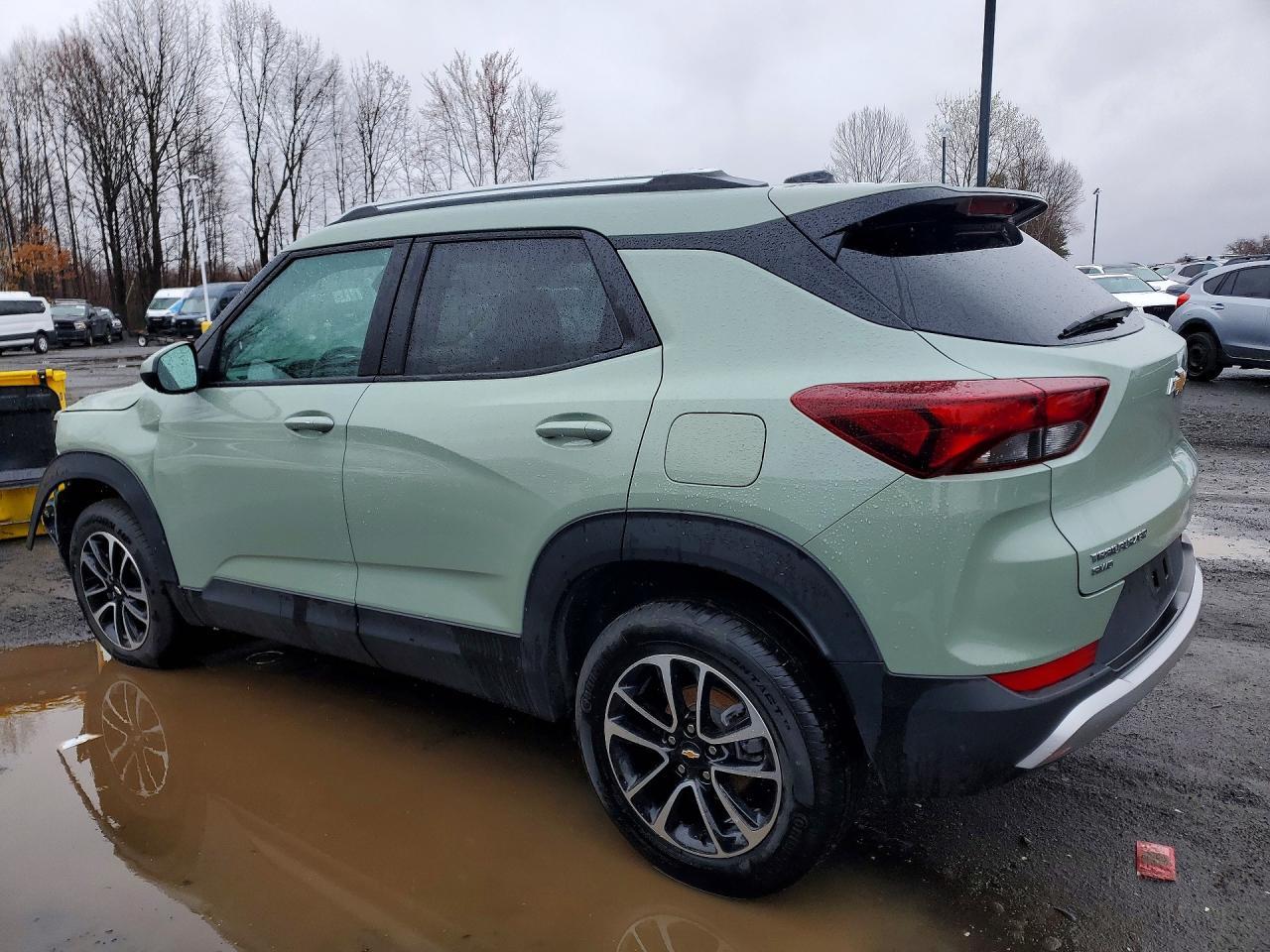2025 Chevrolet Trailblazer Lt - Image 2