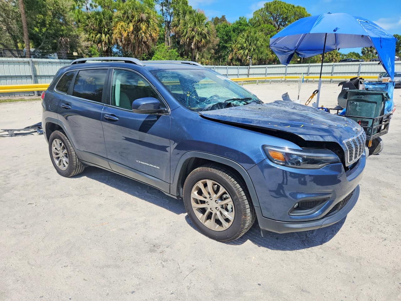 2021 Jeep Cherokee Latitude Lux - Image 4