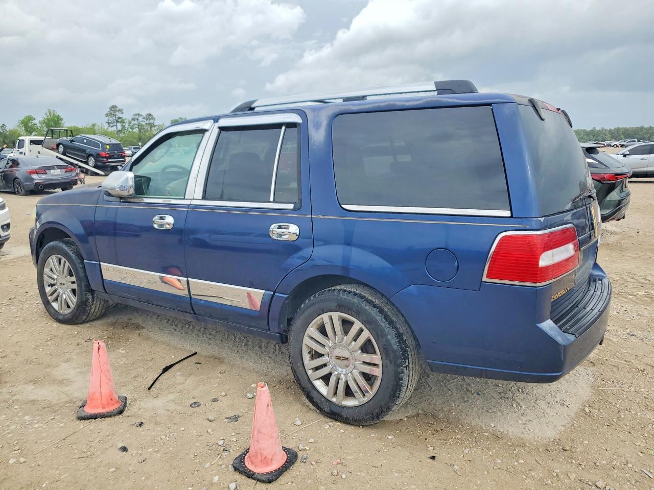 2007 Lincoln Navigator - Фото 2