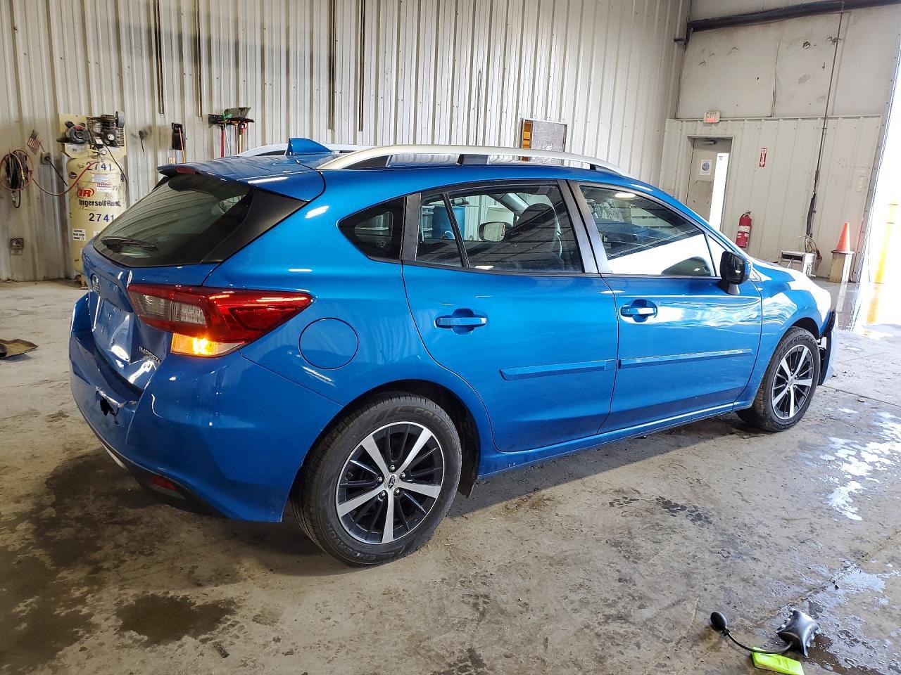2022 Subaru Impreza Premium - Image 3