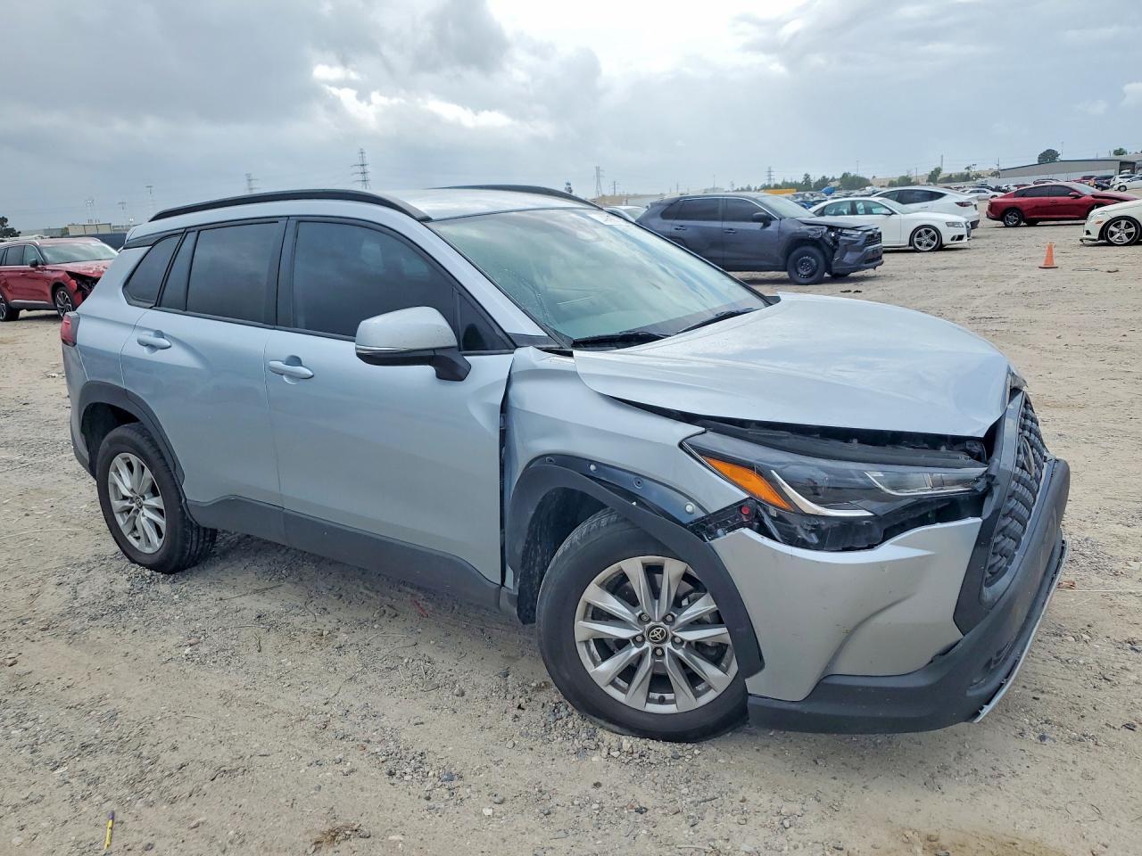 2023 Toyota Corolla Cross Le - Фото 4