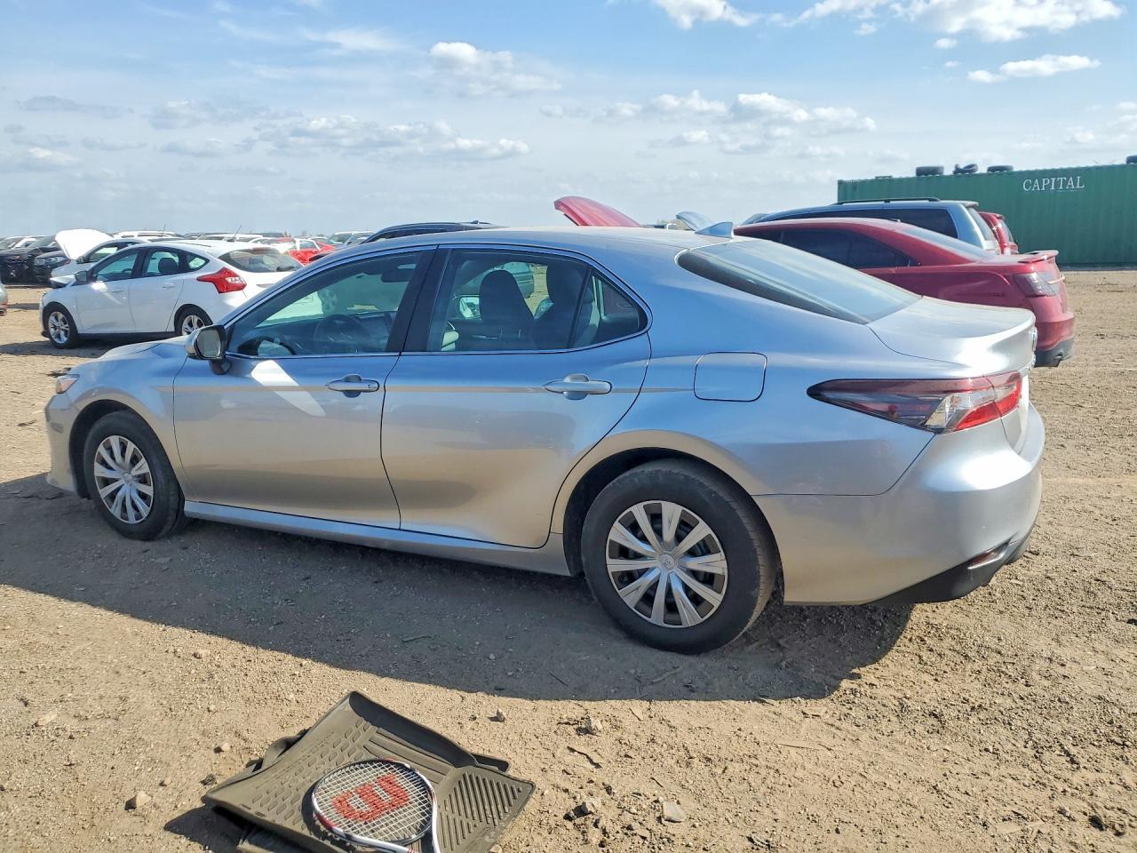 2024 Toyota Camry Hybrid Le - Фото 2
