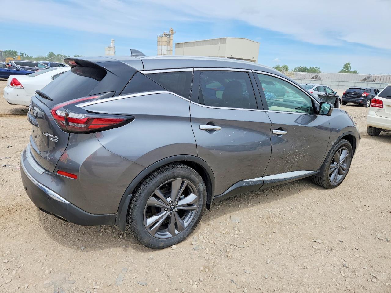 2024 Nissan Murano Platinum - Image 3