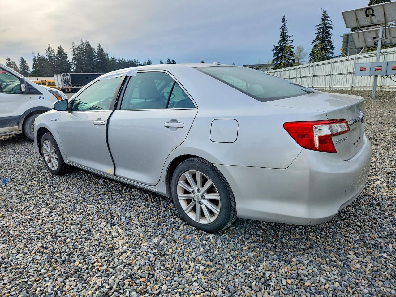 2014 Toyota Camry Hybrid Xle - Фото 2