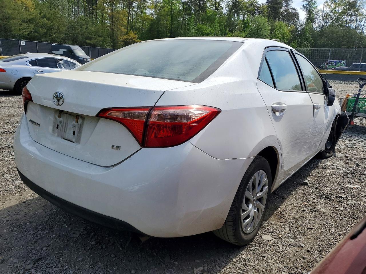 2019 Toyota Corolla Le - Фото 3