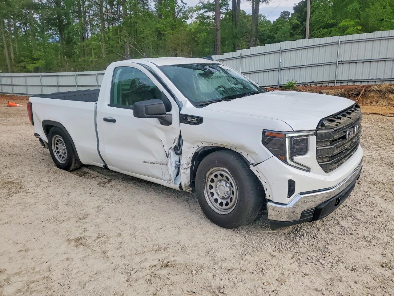 2025 GMC Sierra C1500 - Image 4