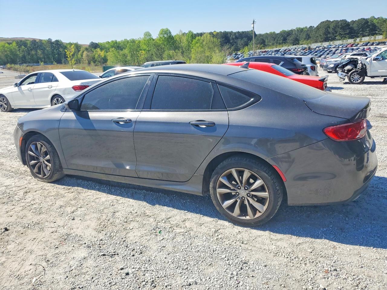 2016 Chrysler 200 S - Фото 2