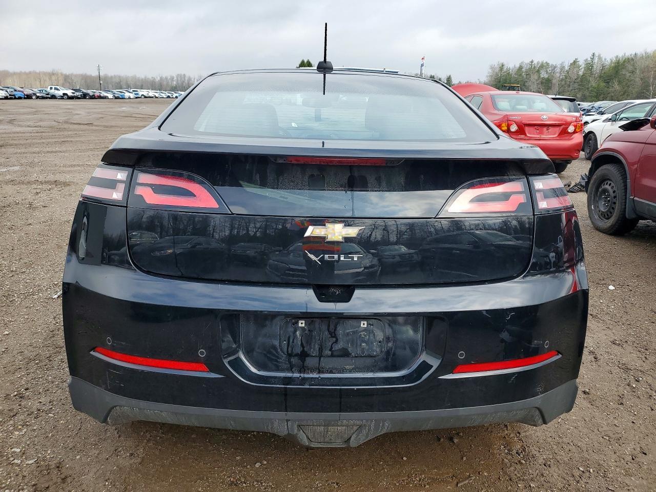 2015 Chevrolet Volt - Image 6