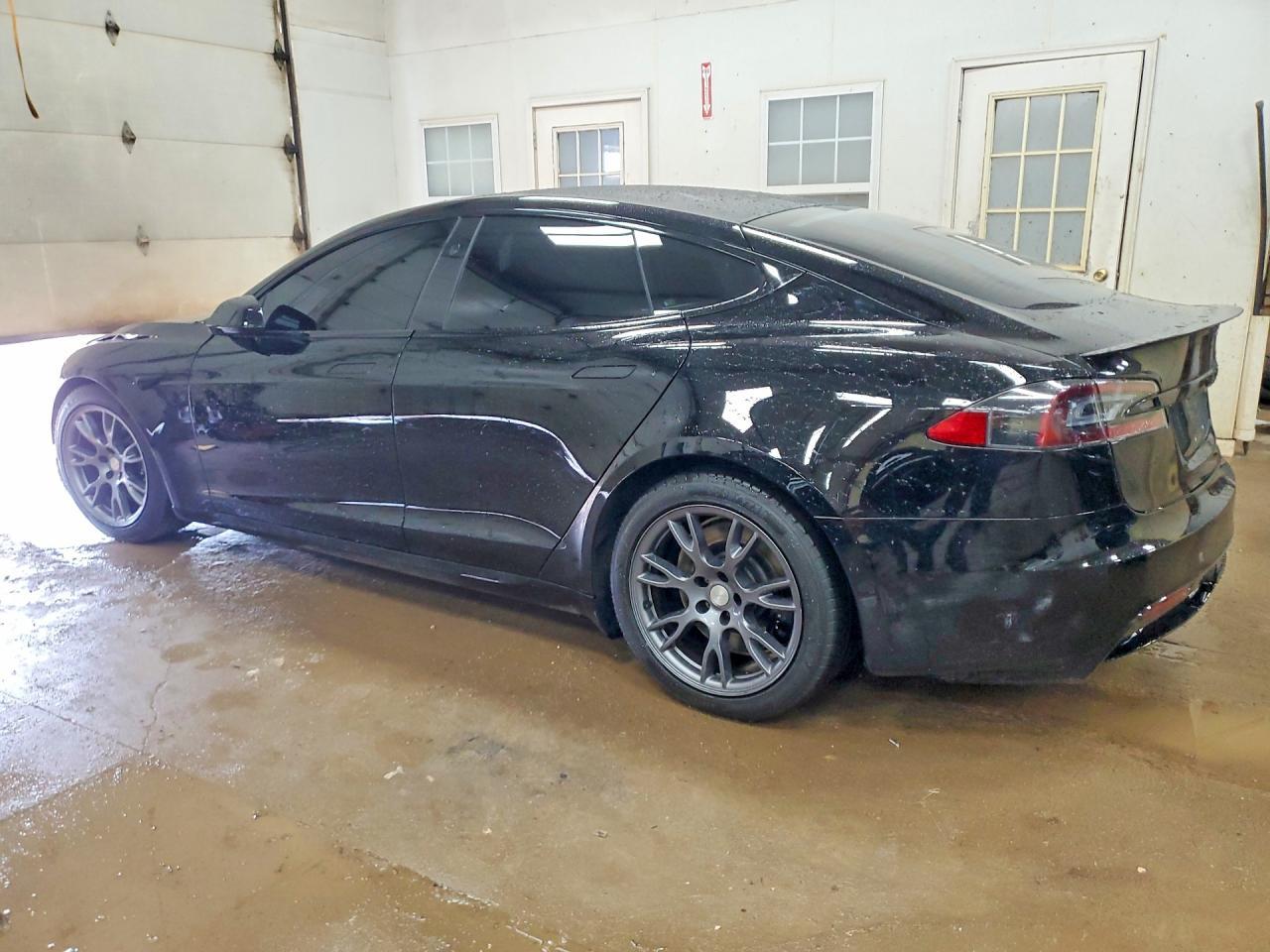 2021 Tesla Model S - Image 2