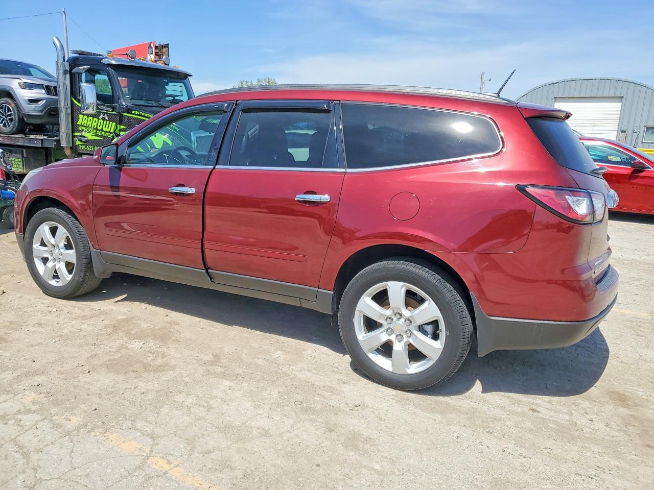 2017 Chevrolet Traverse Lt - Image 2