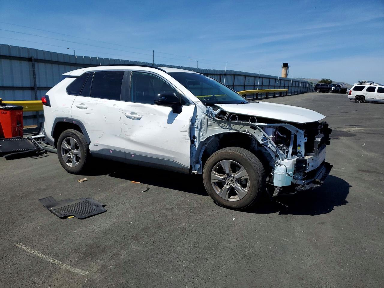 2024 Toyota Rav4 Hybrid Le - Фото 4
