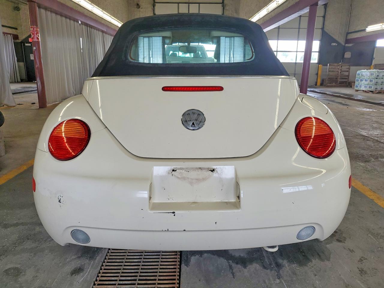 2004 Volkswagen New Beetle Gls - Image 6