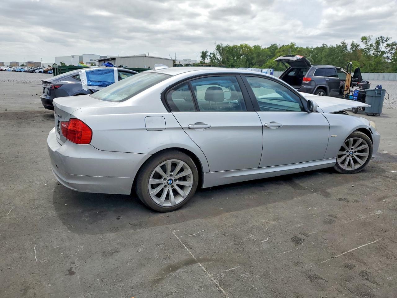 2010 BMW 328 I - Фото 3