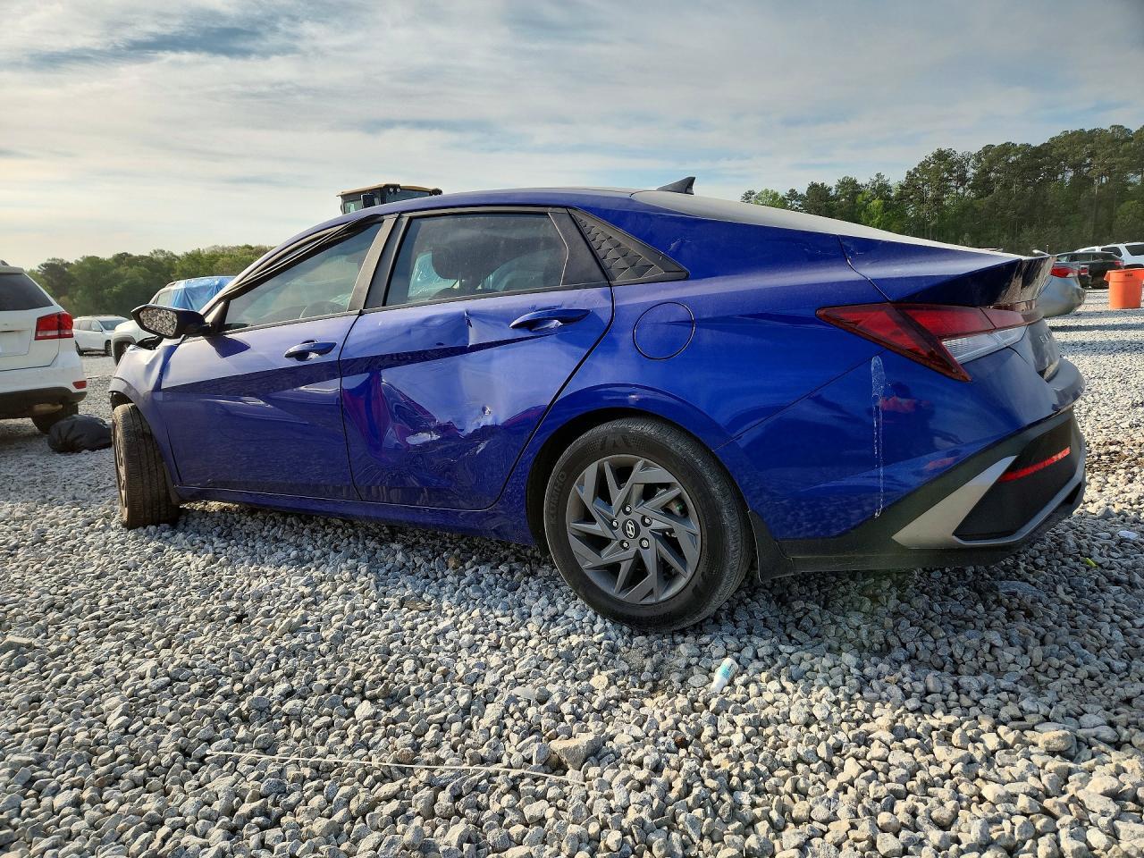 2024 Hyundai Elantra Sel - Фото 2