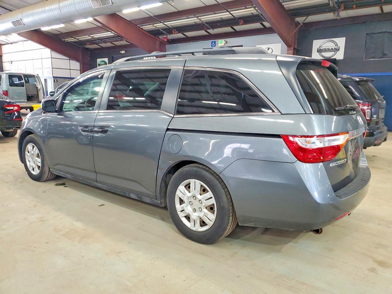 2012 Honda Odyssey Lx - Image 2
