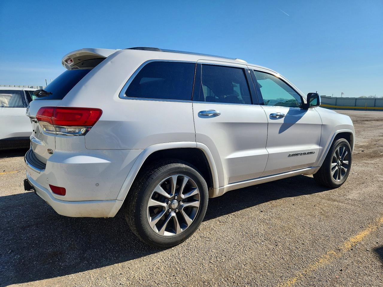 2018 Jeep Grand Cherokee Overland - Фото 3