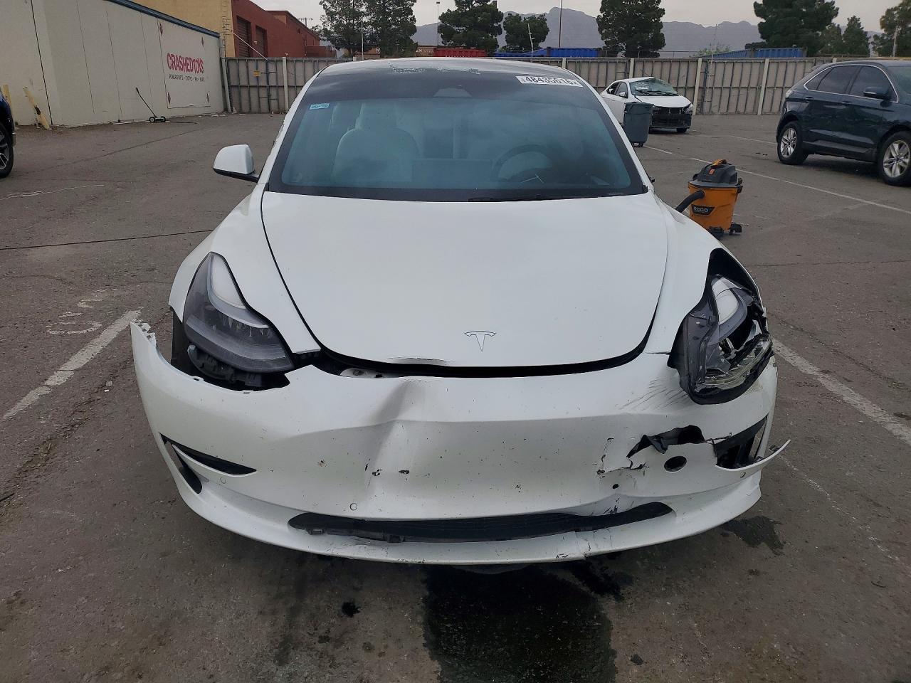 2022 Tesla Model 3 - Фото 5