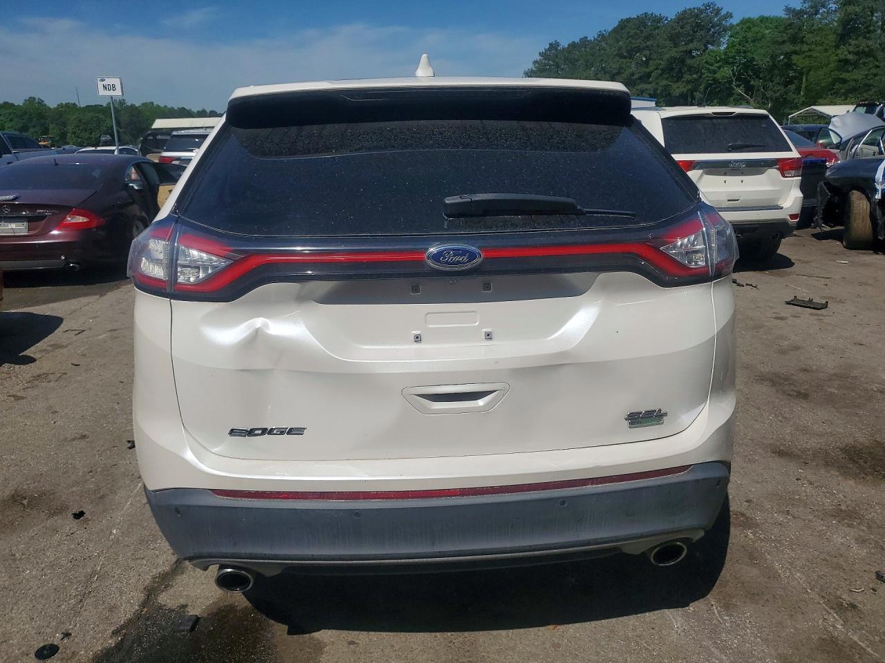 2017 Ford Edge Titanium - Image 6