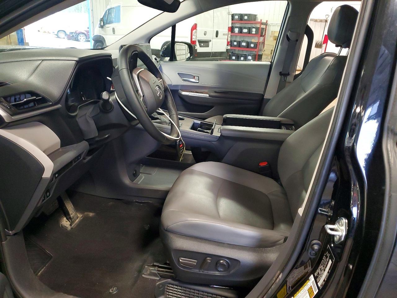 2022 Toyota Sienna Xle - Фото 7