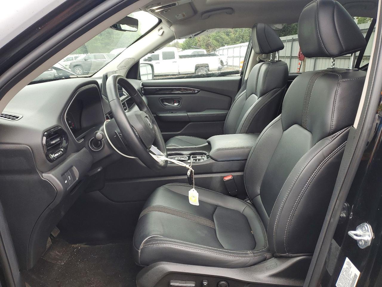 2025 Honda Pilot Touring - Image 7