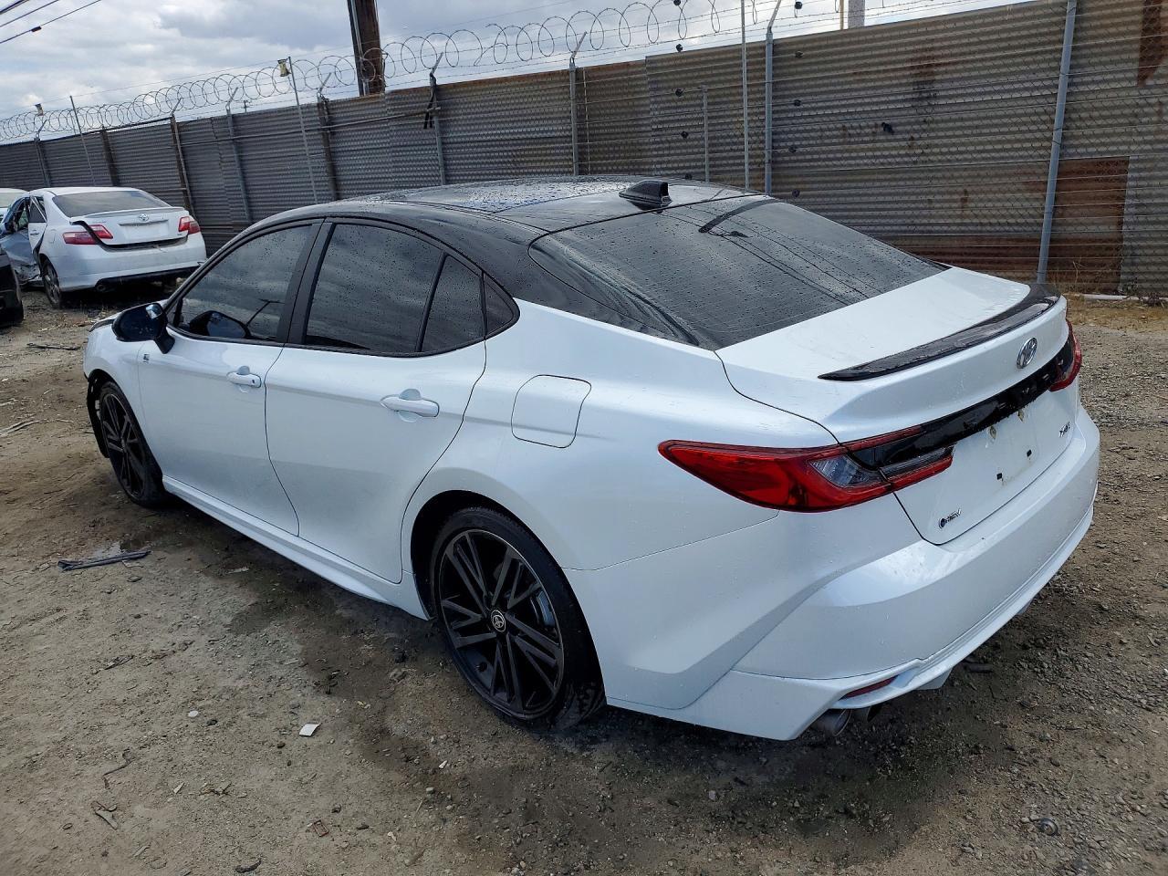 2025 Toyota Camry Xse - Фото 2