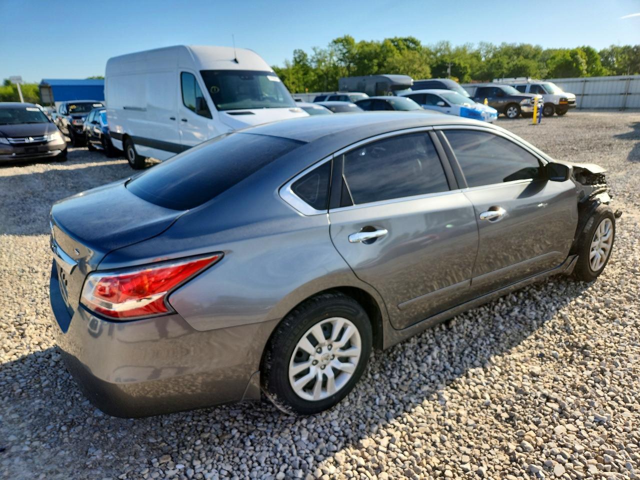 2015 Nissan Altima 2.5 S - Image 3