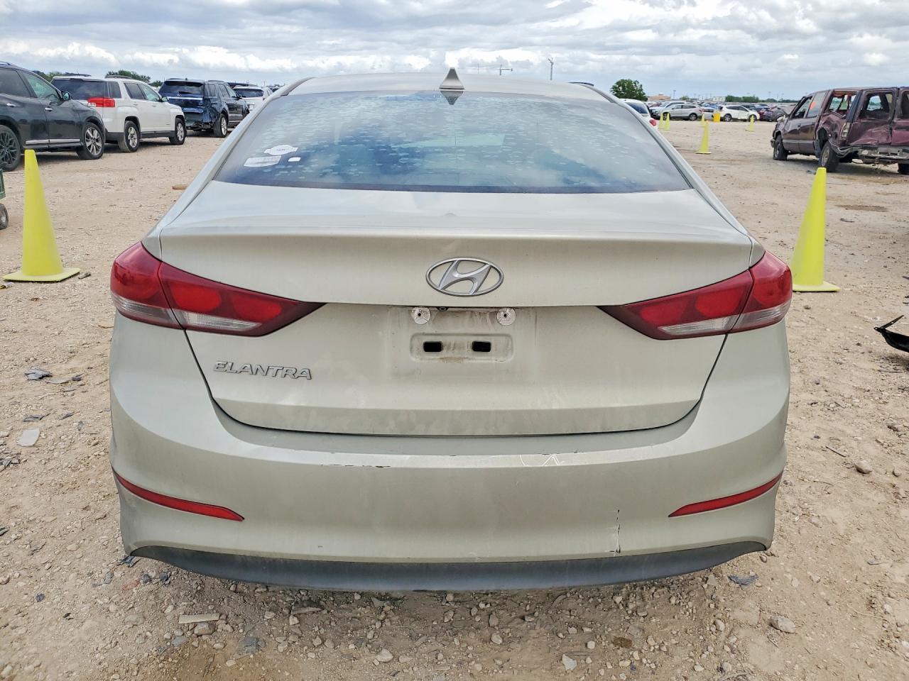 2018 Hyundai Elantra Sel - Image 6