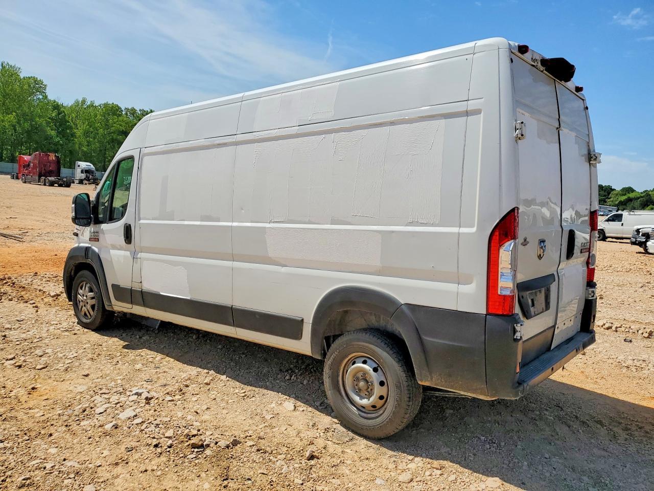 2021 Ram Promaster 2500 Delivery Van - Фото 2