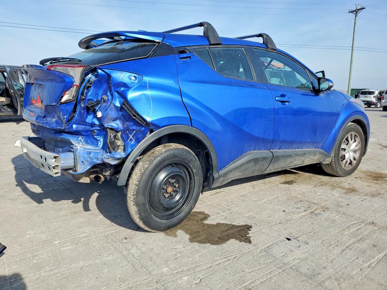 2019 Toyota C-Hr Le - Image 3