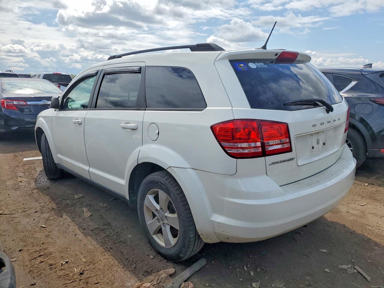 2017 Dodge Journey - Image 2