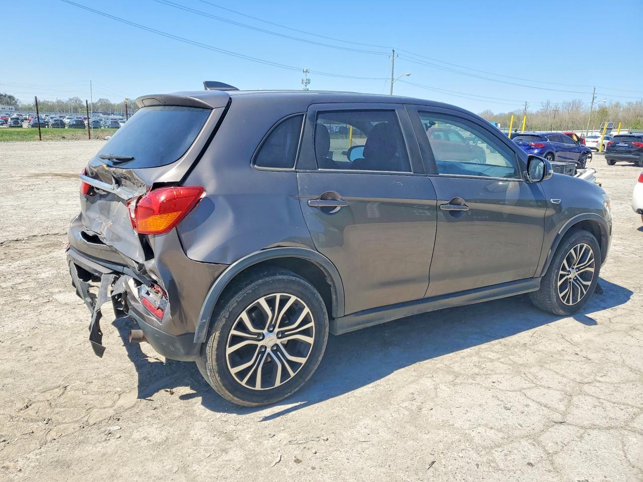 2019 Mitsubishi Outlander Sport Es - Фото 3