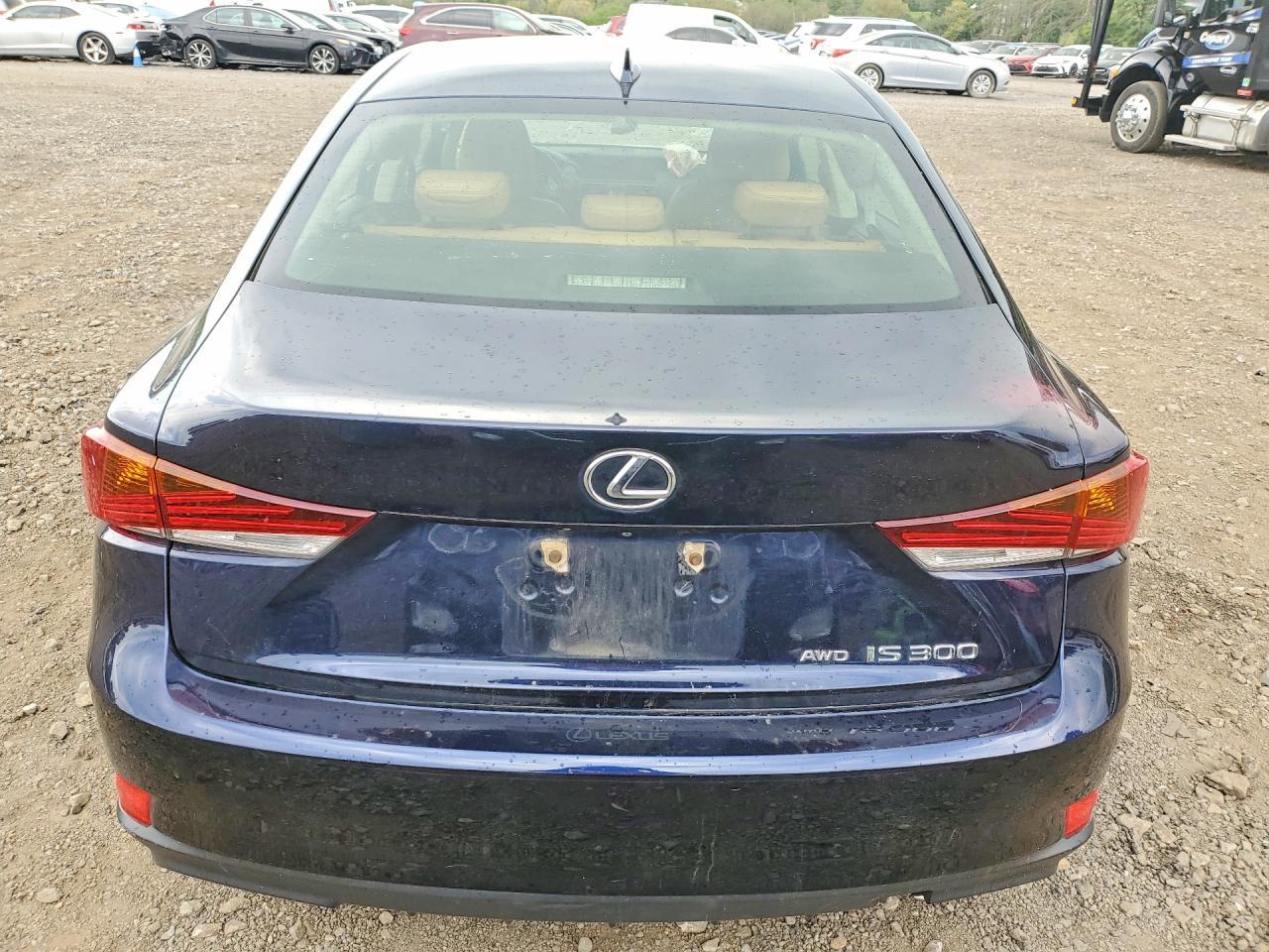 2017 Lexus Is - Image 6