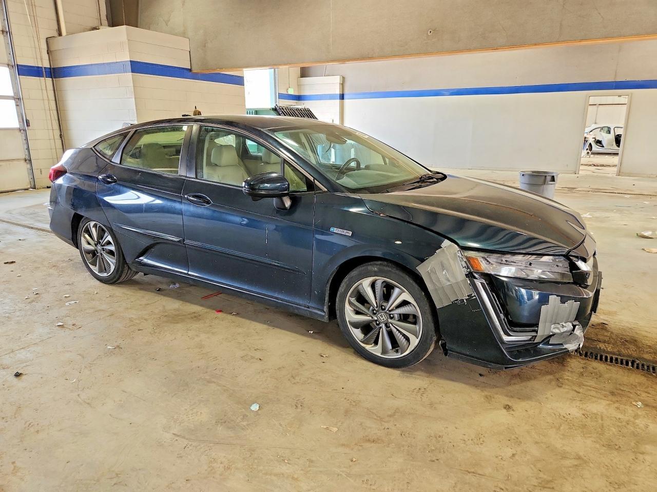 2018 Honda Clarity Touring - Image 4