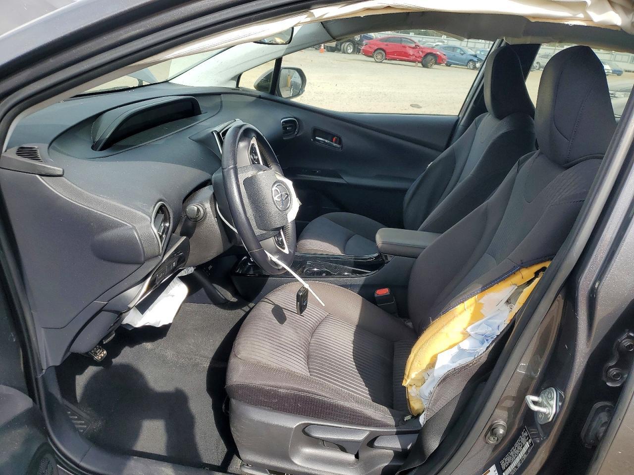 2018 Toyota Prius Prime Plus - Фото 7