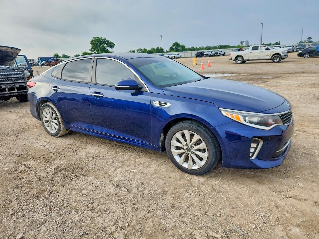 2018 Kia Optima S - Фото 4