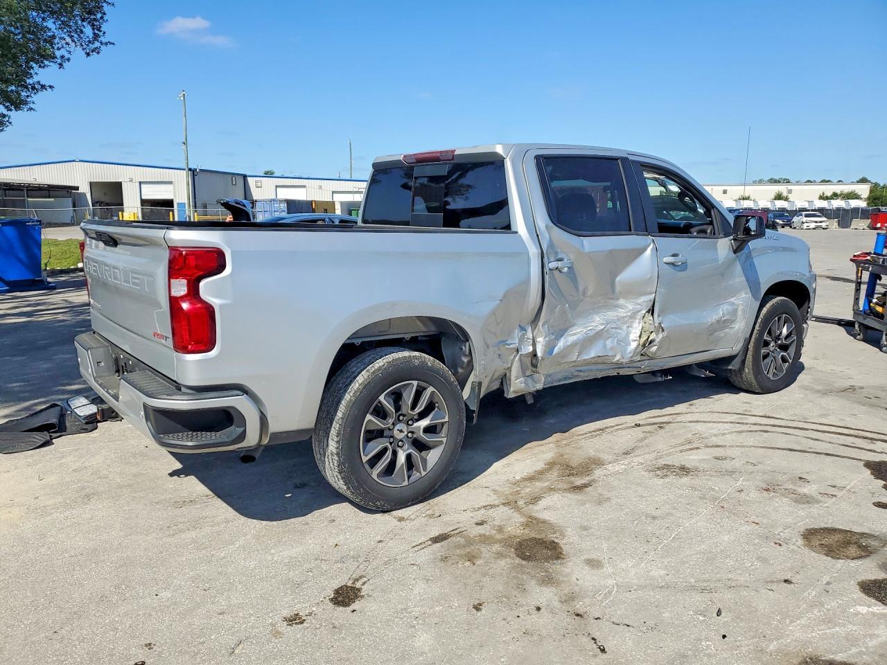 2020 Chevrolet Silverado C1500 Rst - Image 3